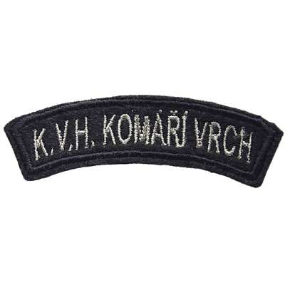 NÁŠIVKA 4R 95x30mm KLUB VOJ HISTORIE KOMÁŘÍ VRCH ČERNÁ