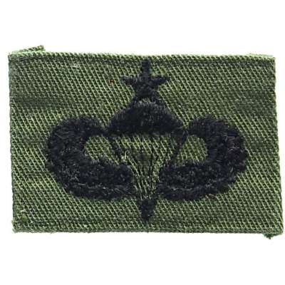 NÁŠIVKA US 4R 45x30mm RANK AIRBORNE SENIOR PARACHUTIST OLIV-ČERNÁ