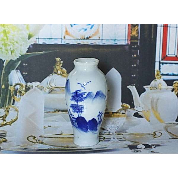 KERAMIKA DEKORATIVNÍ VÁZIČKA HORY 65mm VÝŠKA BÍLO-MODÁ