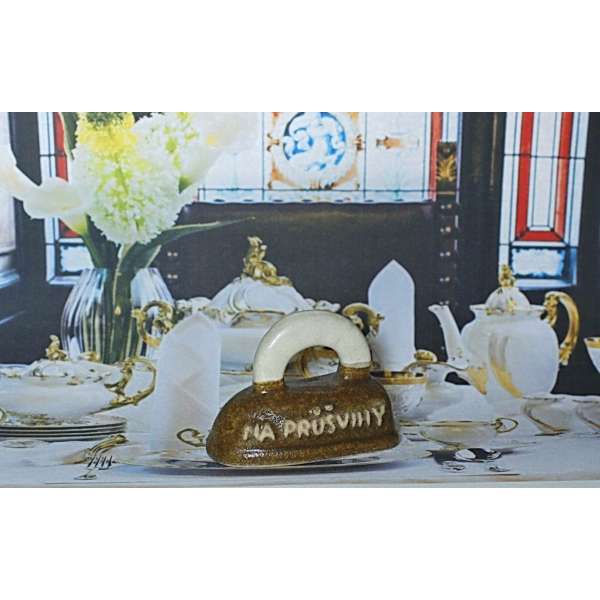 KERAMIKA DEKORATIVNÍ ŽEHLIČKA 45x57mm VÝŠKA