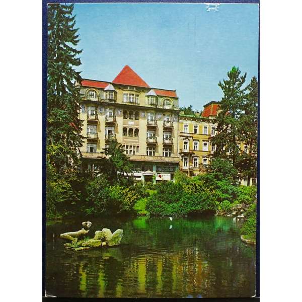 Pohled MARIÁNSKÉ LÁZNĚ JEZÍRKO V PARKU ZNÁMKA LENIN V BAR PROŠLÝ