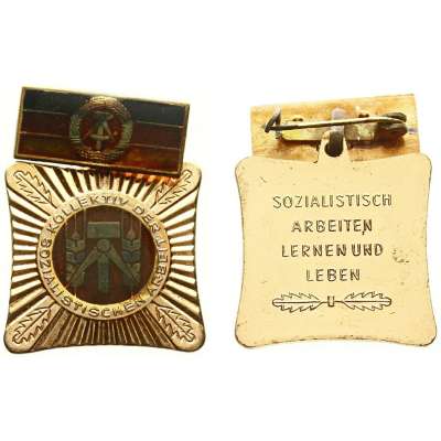 ODZNAK DDR 30x42mm KOLEKTIV DER SOZIALISTISCHEN ARBEIT