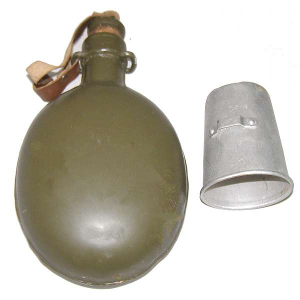 LAHEV ČSLA NEJSTARŠÍ TYP KOREK ZÁTKA S ALU POHÁRKEM orig OLIV