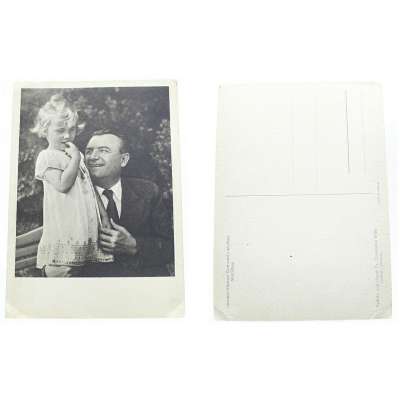 POHLED 1948 K.GOTTWALD S VNUČKOU MARTIČKOU