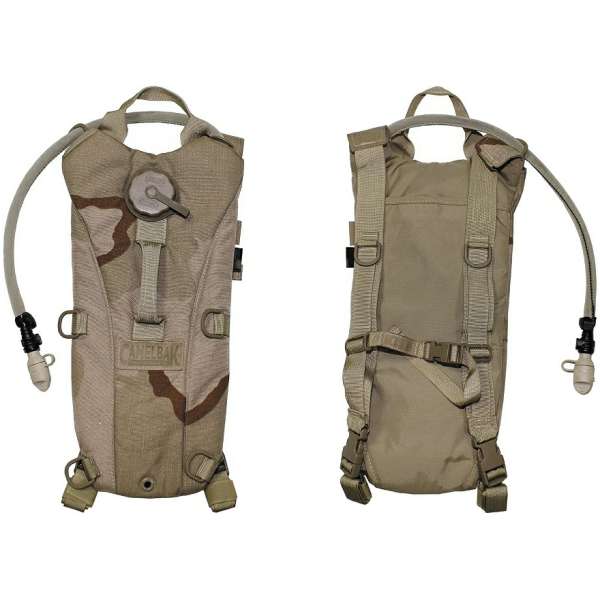 RUKSAK US A CAMELBACK 2,5 LTR 44x22x2,5cm orig 3-COLOR DESERT