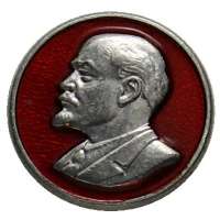 ODZNAK SSSR LENIN KULATÝ 16mm MLADŠÍ PORTRÁT STŘÍBRNÝ OKRAJ ČERVENO-STŘÍBRNÝ VARIANTA RUB 2