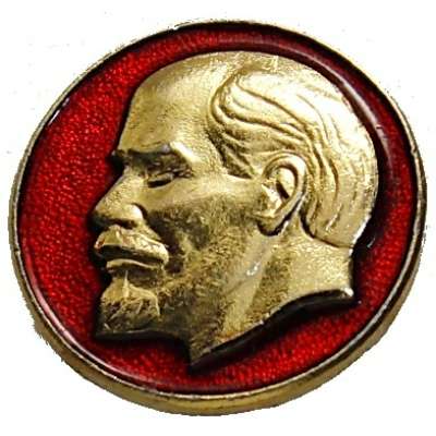 ODZNAK SSSR LENIN KULATÝ 18mm STARŠÍ PORTRÁT PLASTICKÝ ČERVENO-ZLATÝ